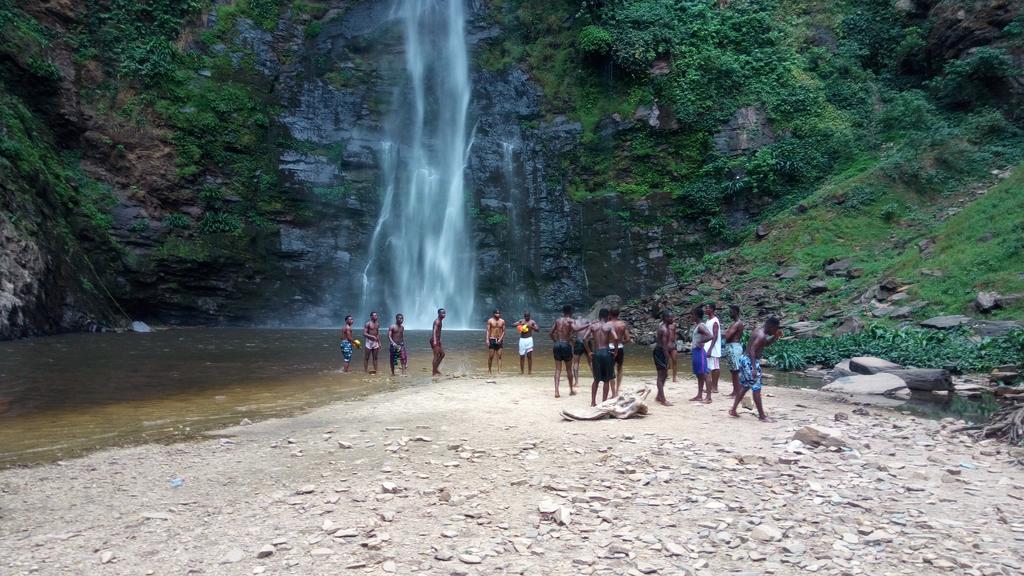 Wli Waterfalls Inn Wli Afegame Bagian luar foto